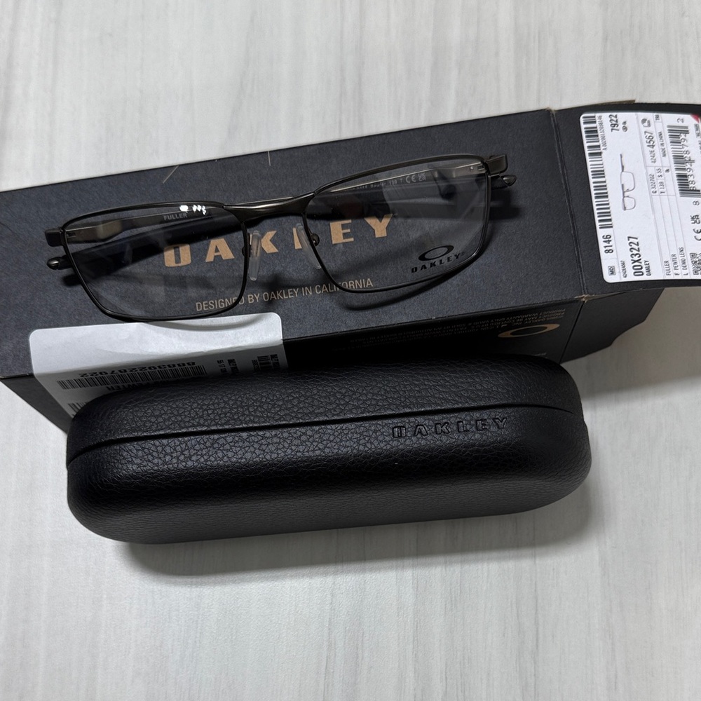 Oakley Dark Gray Eyeglasses ox3227 fuller  with Black Case